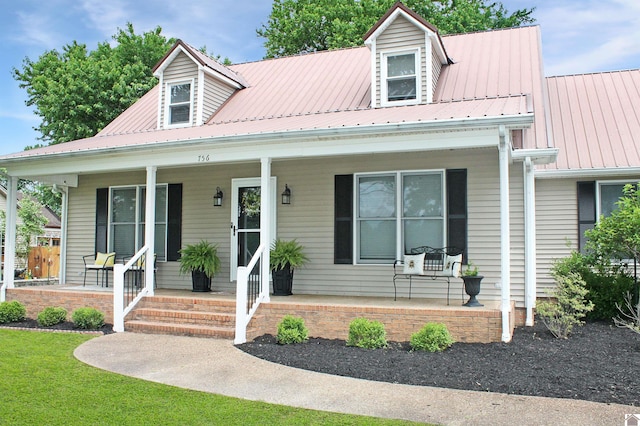 756 Utterback, Murray, KY 42071 - view of front facade with covered porch and metal roof