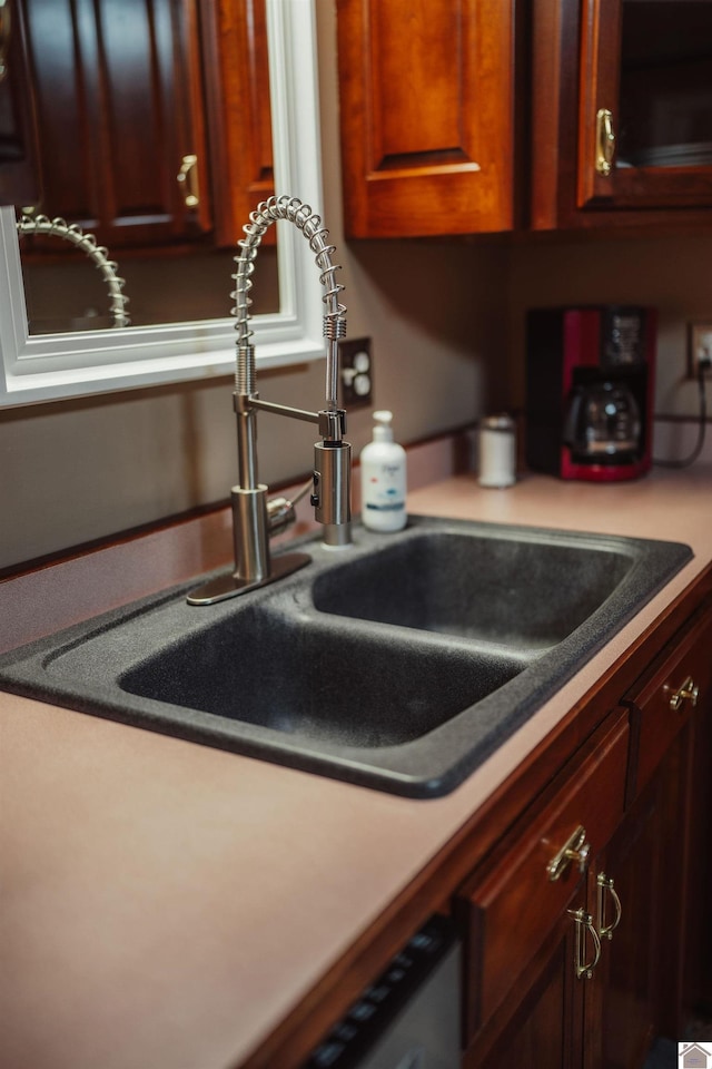 2878 State Route 303, Mayfield, KY 42066 - kitchen view of a sink and light countertops
