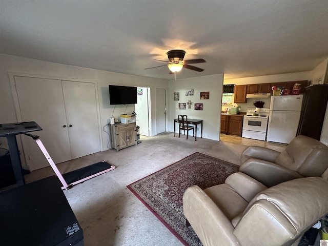535 Leeds Dr, Paducah, KY 42003 - living area with ceiling fan and light colored carpet