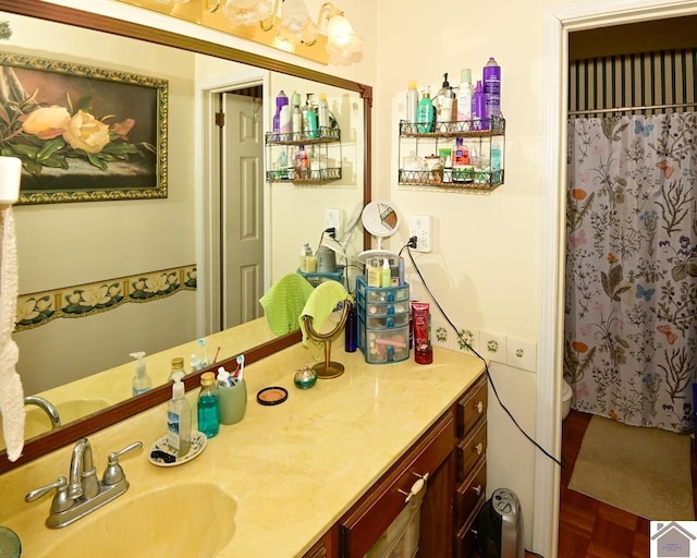 250 Jan Ann Dr, Paducah, KY 42003 - full bathroom with vanity, a shower with shower curtain, and toilet