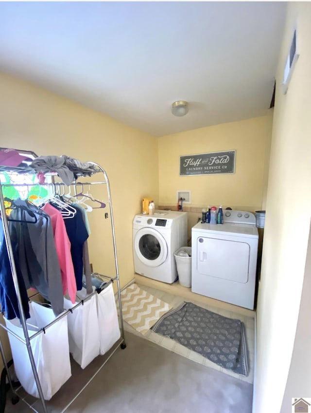 1722 Jefferson St, Paducah, KY 42001 - laundry area featuring washer and clothes dryer