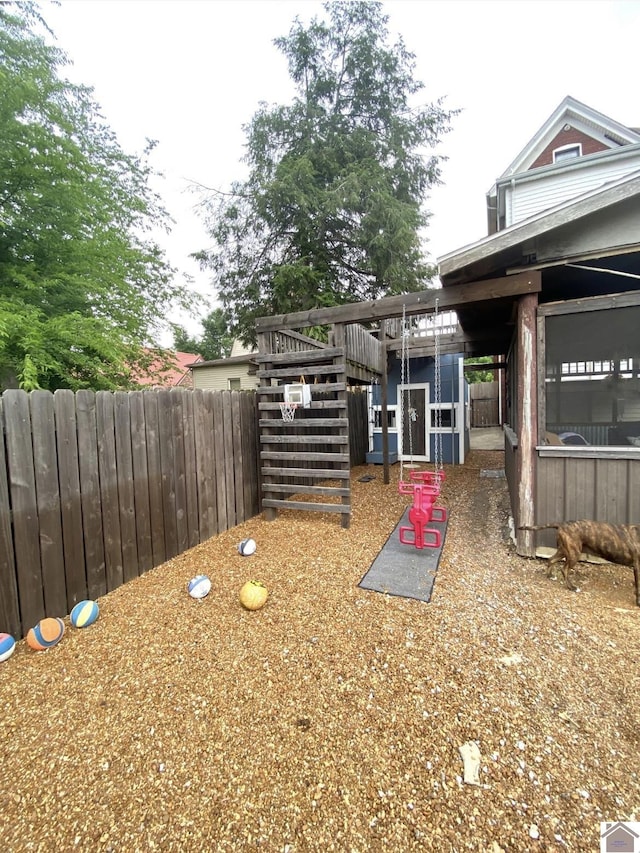 1722 Jefferson St, Paducah, KY 42001 - view of yard