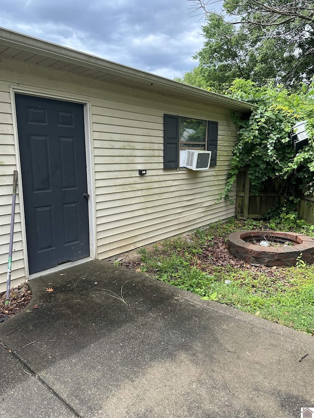 260 Riverside Dr, Paducah, KY 42003 - doorway to property with cooling unit