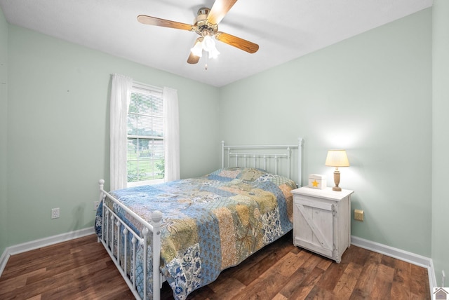 332 Meadowbrook, Cadiz, KY 42211 - bedroom featuring baseboards, wood finished floors, and ceiling fan