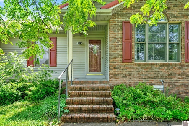 332 Meadowbrook, Cadiz, KY 42211 - view of exterior entry featuring brick siding
