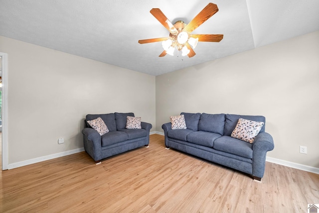 332 Meadowbrook, Cadiz, KY 42211 - living room featuring light wood finished floors, baseboards, and ceiling fan