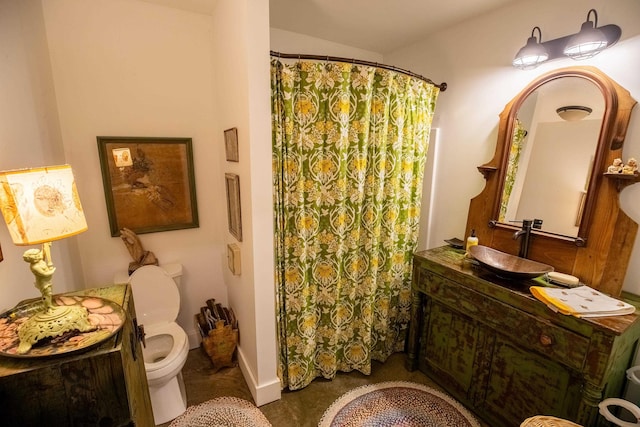 3431 Irvin Cobb Rd, Murray, KY 42071 - full bathroom featuring vanity and curtained shower