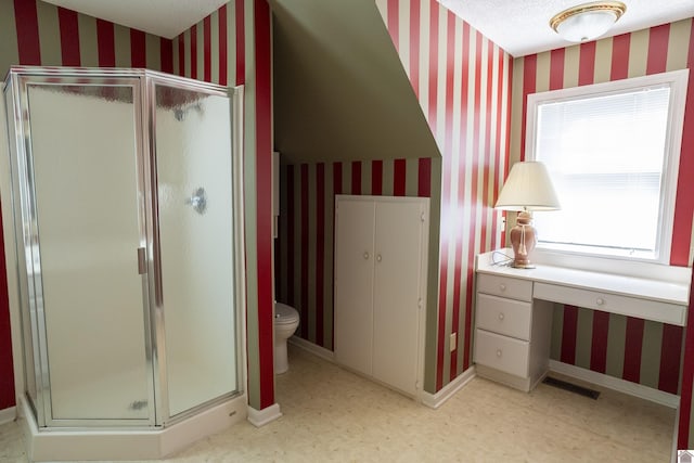 129 Wayne Cir, New Concord, KY 42076 - bedroom featuring wallpapered walls and a desk
