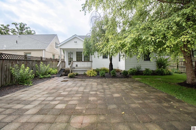 2567 Clay St, Paducah, KY 42001 - view of front of property featuring covered porch