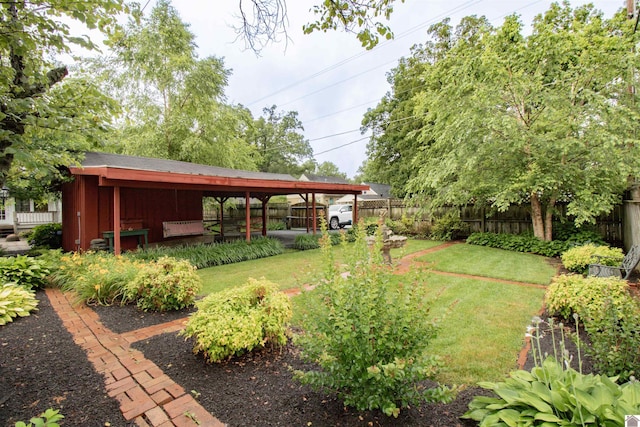 2567 Clay St, Paducah, KY 42001 - view of yard