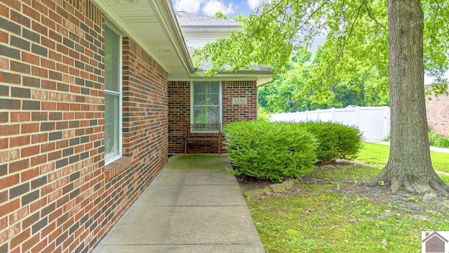 1530 Holt Rd, Paducah, KY 42001 - entrance to property featuring brick siding