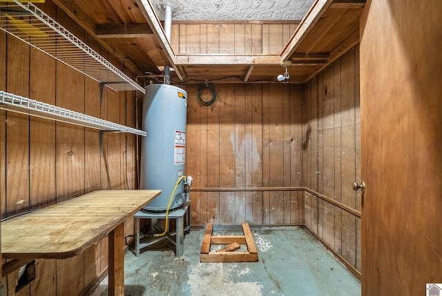 301 Tremont Dr, Hopkinsville, KY 42240 - storage featuring gas water heater