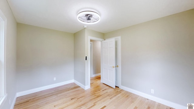 700 S 16th, Murray, KY 42071 - unfurnished room featuring light wood-style floors and baseboards