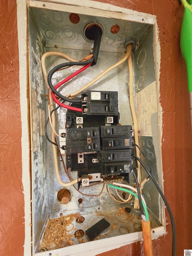 1040 Shine Ln, Cadiz, KY 42211 - utilities featuring electric panel