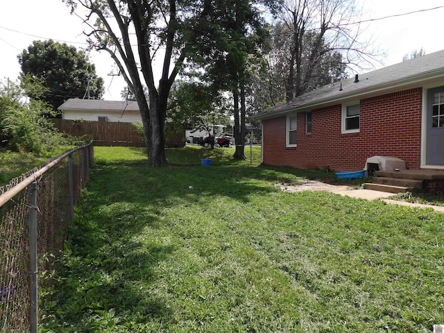 719 Elder St, Calvert City, KY 42029 - view of yard