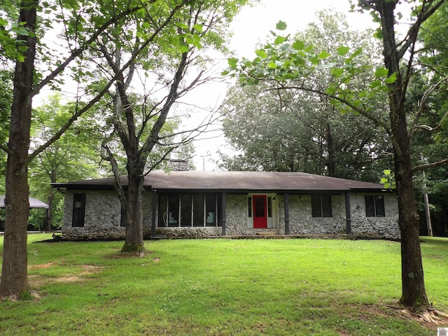 150 Sills Ln, Benton, KY 42025 - view of front facade featuring stone siding and a front yard