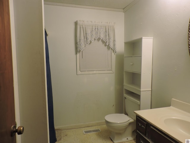517 Milliken Rd, Paducah, KY 42003 - bathroom featuring toilet and vanity