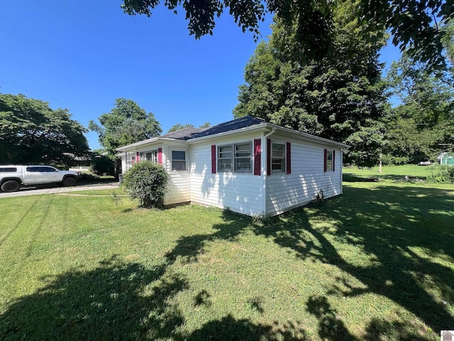 524 S Seminary St, Princeton, KY 42445 - view of home's exterior with a yard