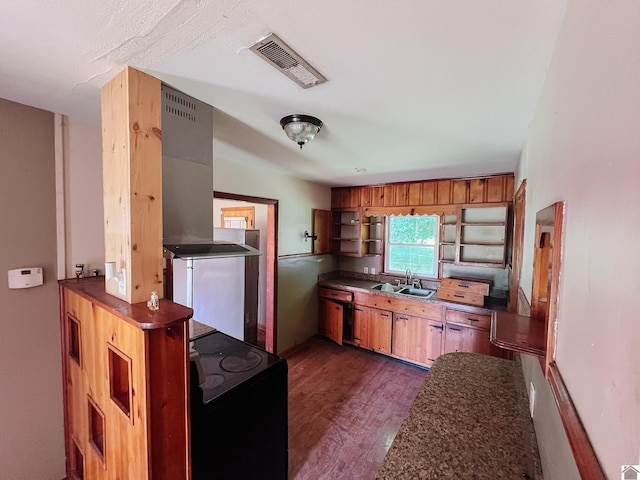 524 S Seminary St, Princeton, KY 42445 - kitchen with electric range, open shelves, dark wood finished floors, and dark countertops