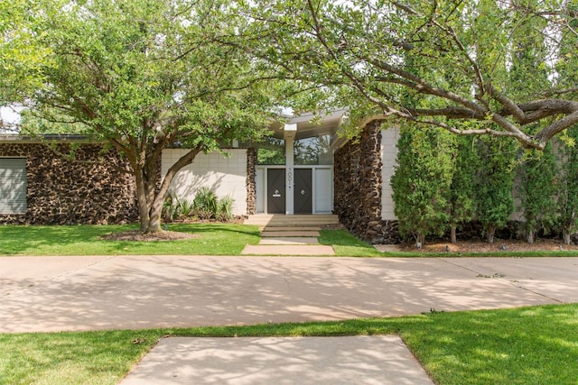 Listing photo 2 for 7001 N Country Club Pl, Oklahoma City OK 73116