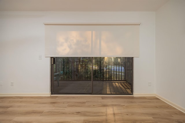 room details featuring hardwood / wood-style floors