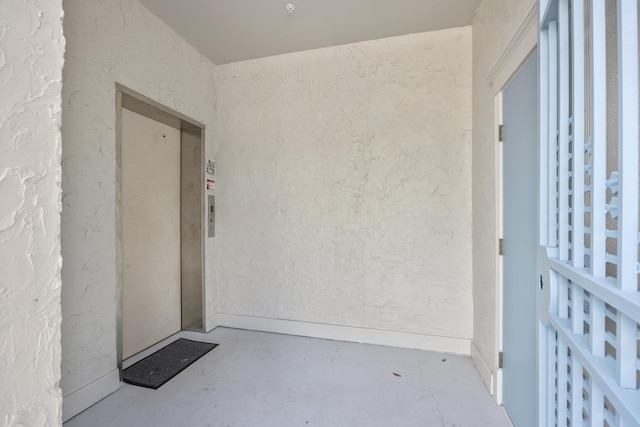 entrance to property with elevator