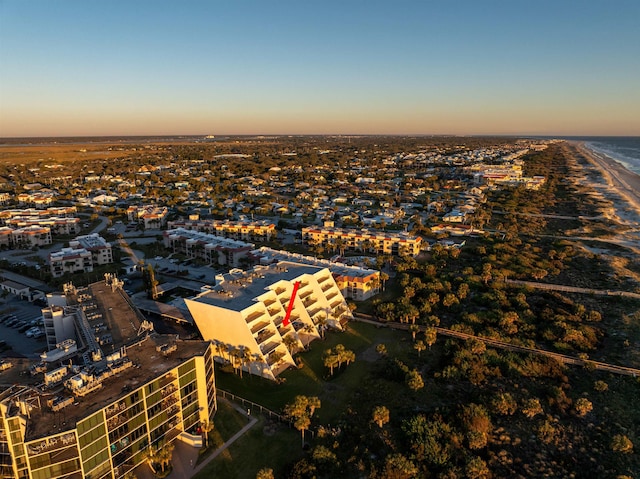 view of aerial view at dusk