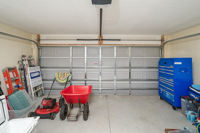 2730 Oak Stream Dr, Green Cove Springs, FL 32043 - garage featuring a garage door opener