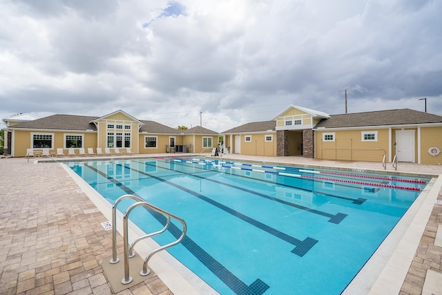 2730 Oak Stream Dr, Green Cove Springs, FL 32043 - community pool featuring a patio