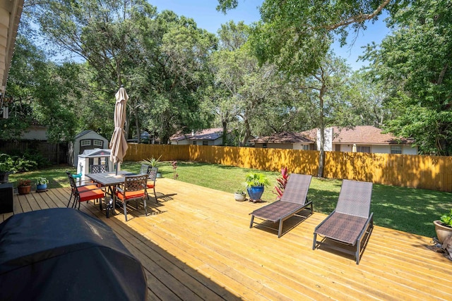 215 Jasmine Rd, Saint Augustine, FL 32086 - wooden terrace with outdoor dining space