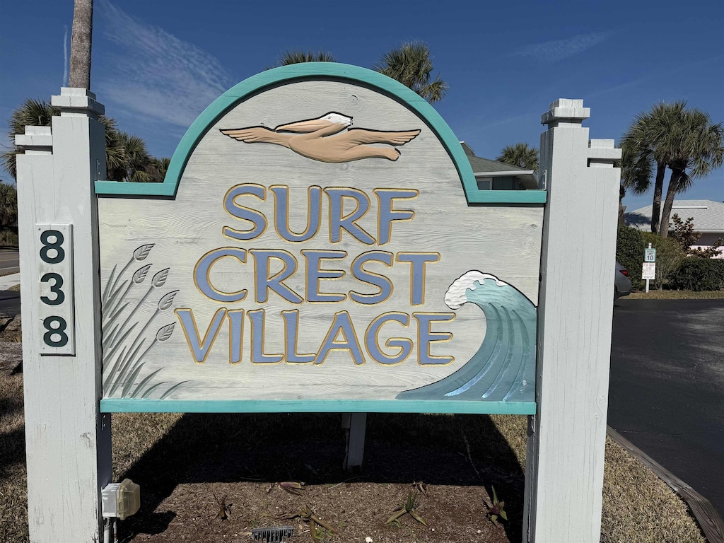 view of community / neighborhood sign