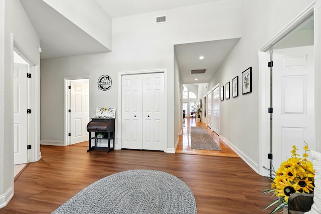 133 Federal Point Rd, East Palatka, FL 32131 - entryway with visible vents, dark wood-style flooring, and baseboards