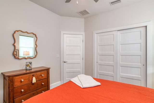 unfurnished bedroom featuring a closet and ceiling fan