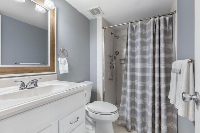 640 N Nova Rd Unit 117, Ormond Beach, FL 32174 - bathroom with vanity and curtained shower