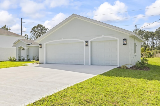 view of front of house featuring a front lawn