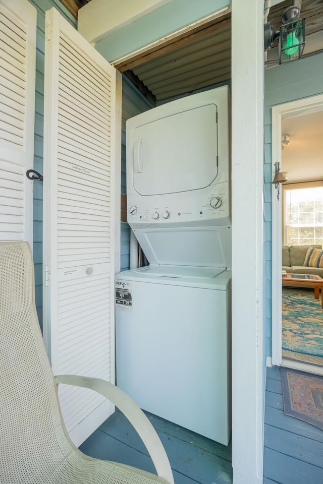 232 Riberia St, Saint Augustine, FL 32084 - laundry room featuring laundry area and stacked washer / drying machine