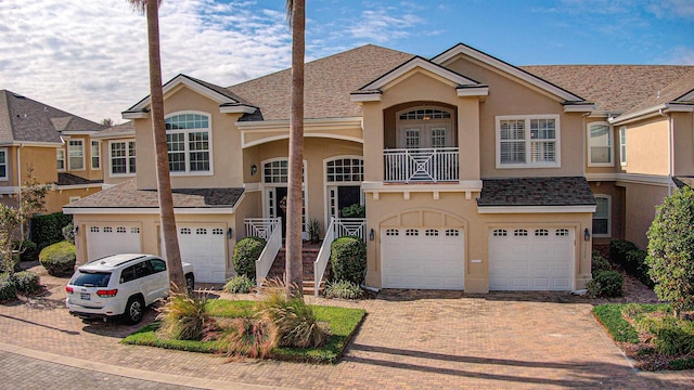 view of front facade with a garage