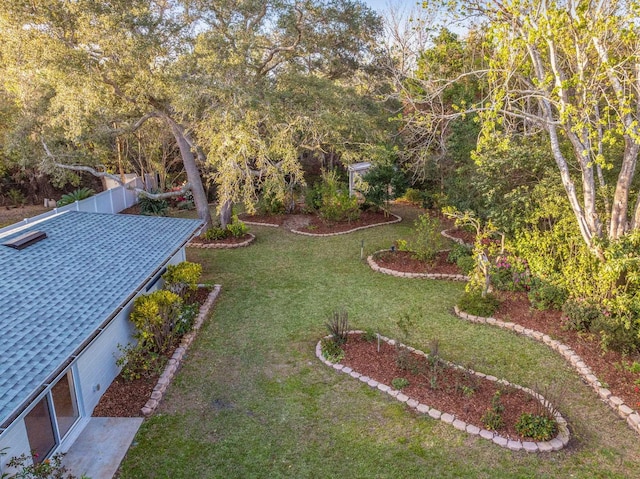 view of yard featuring fence