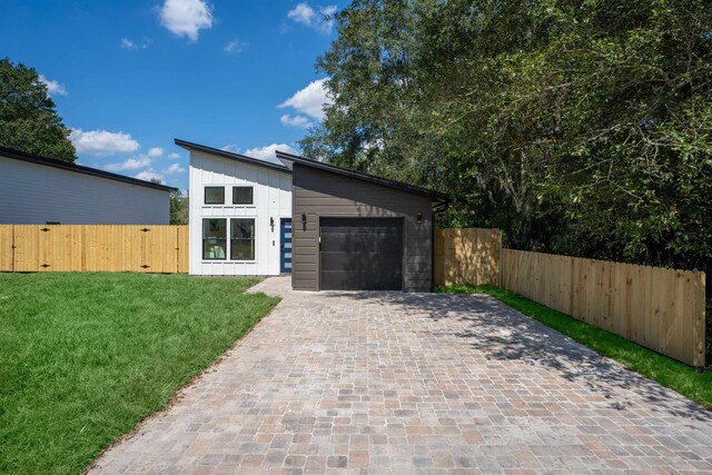 804 W 9th St, Saint Augustine, FL 32084 - photo 1