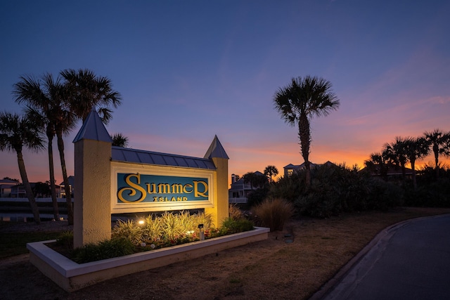 view of community / neighborhood sign