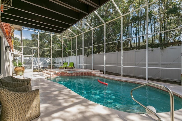 4 Santa Maria Ln, Saint Augustine, FL 32080 - view of swimming pool with a patio, an in-ground hot tub, a fenced backyard, and glass enclosure