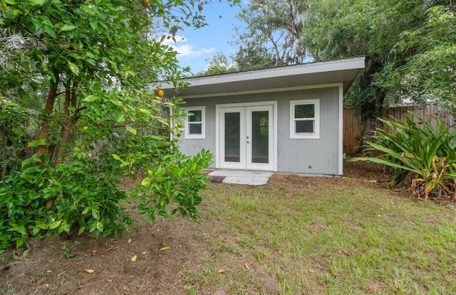 1316 NE 9th St, Gainesville, FL 32605 - back of property featuring french doors