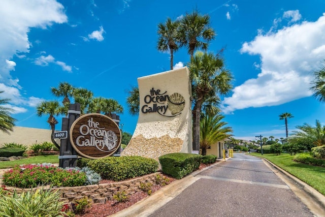 view of community / neighborhood sign