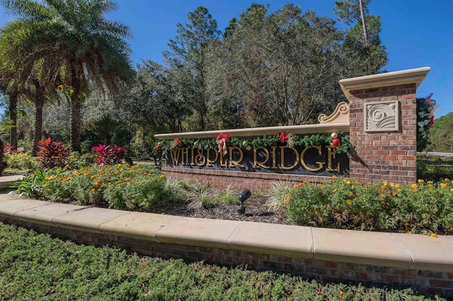 view of community / neighborhood sign