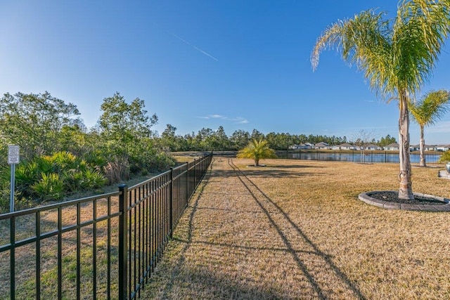 view of yard featuring a water view