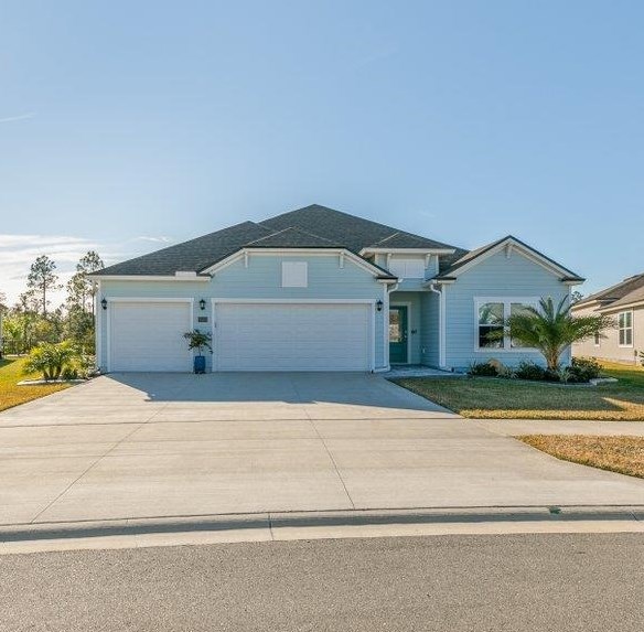 view of front of house featuring a garage