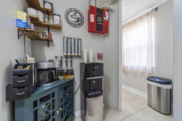2 Mulvey St, Saint Augustine, FL 32084 - kitchen with tile patterned flooring and baseboards