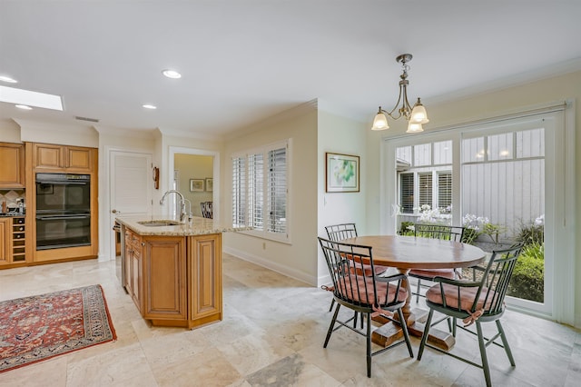 1 Sandpiper Cv, Ponte Vedra Beach, FL 32082 - dining area with plenty of natural light, ornamental molding, recessed lighting, and a chandelier