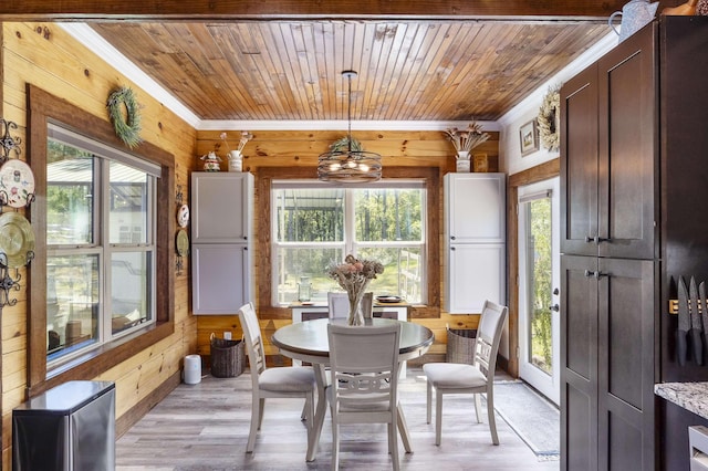 10635 Beckenger Ave, Hastings, FL 32145 - sunroom with a chandelier