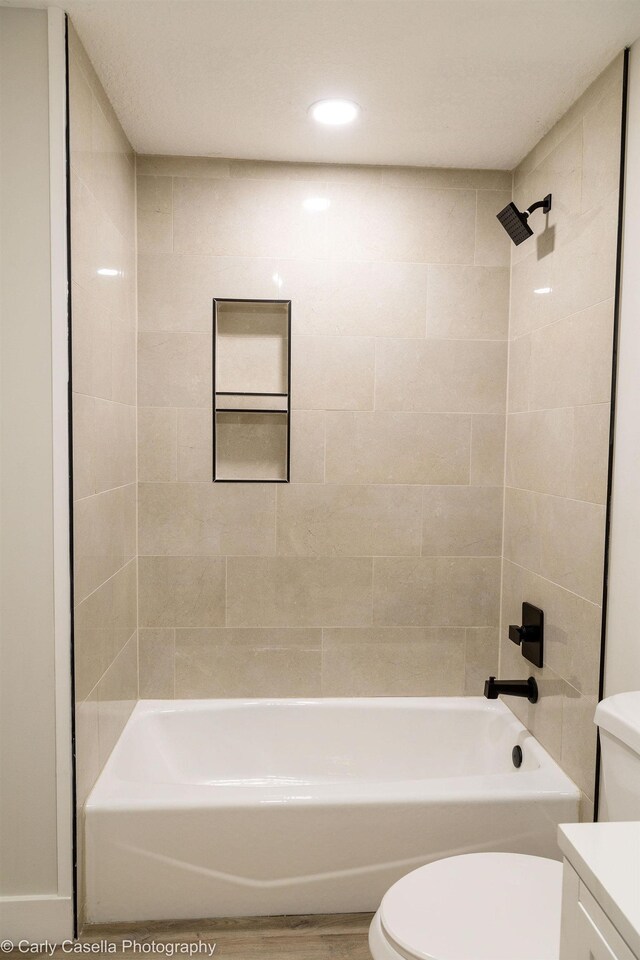 552 Fox Hollow Ln, Saint Augustine, FL 32086 - bathroom featuring shower / tub combination and vanity